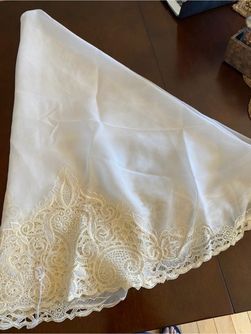 Vintage Tablecloth 74” Round